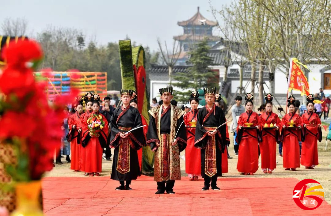 國(guó)慶黃金周后，天頤湖“百萬(wàn)金菊”依然精彩持續(xù)。